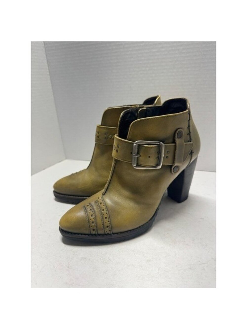 Dkode Olive Green Leather Buckle Ankle Boots Brogue Detail Block Heel EU 38 7.5